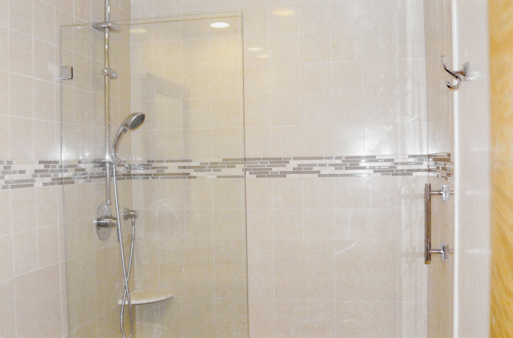 Custom shower tilework detail